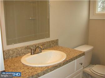 28 Matthews Road Newark, DE 19713 - Photo 11 of 12 Bathroom