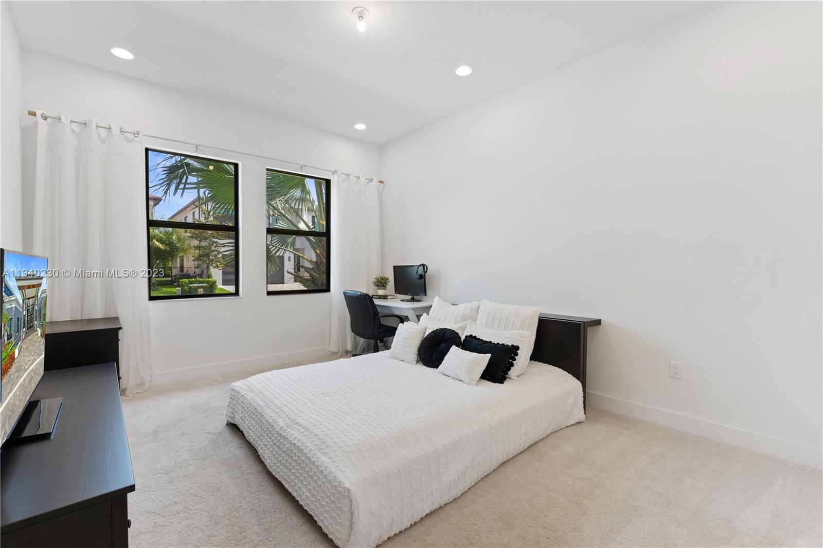 8595 Torrey Isles Terrace Boca Raton, FL 33496 - Photo 27 of 67 Gallery Image 27