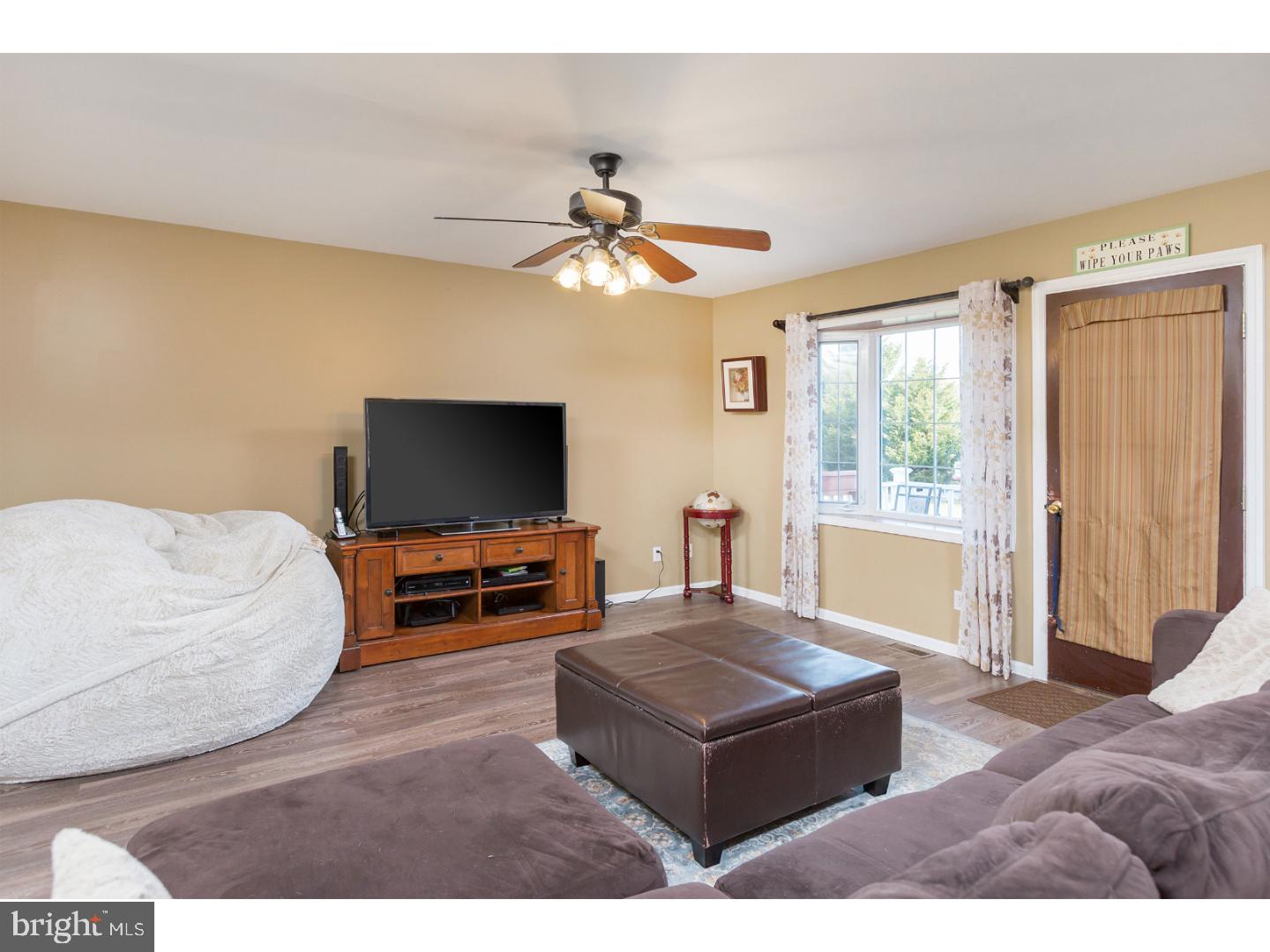 129 New Sweden Road Swedesboro, NJ 08085 - Photo 11 of 25 Family Room