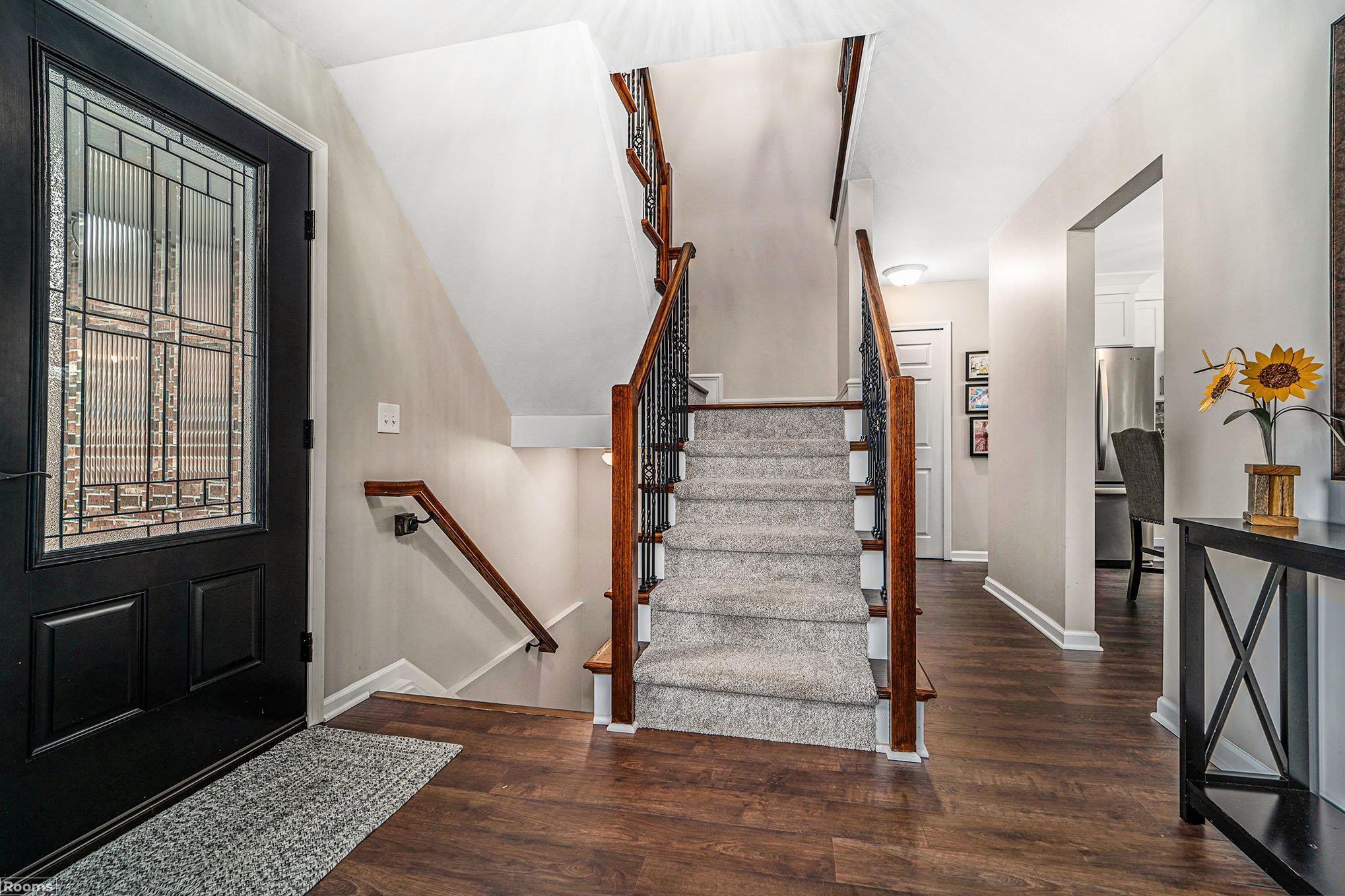 464 Farmridge Court Rochester Hills, MI 48307 - Photo 4 of 19