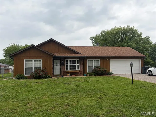 $179,900 | 91 Arabelle Drive, Belleville, IL 62220