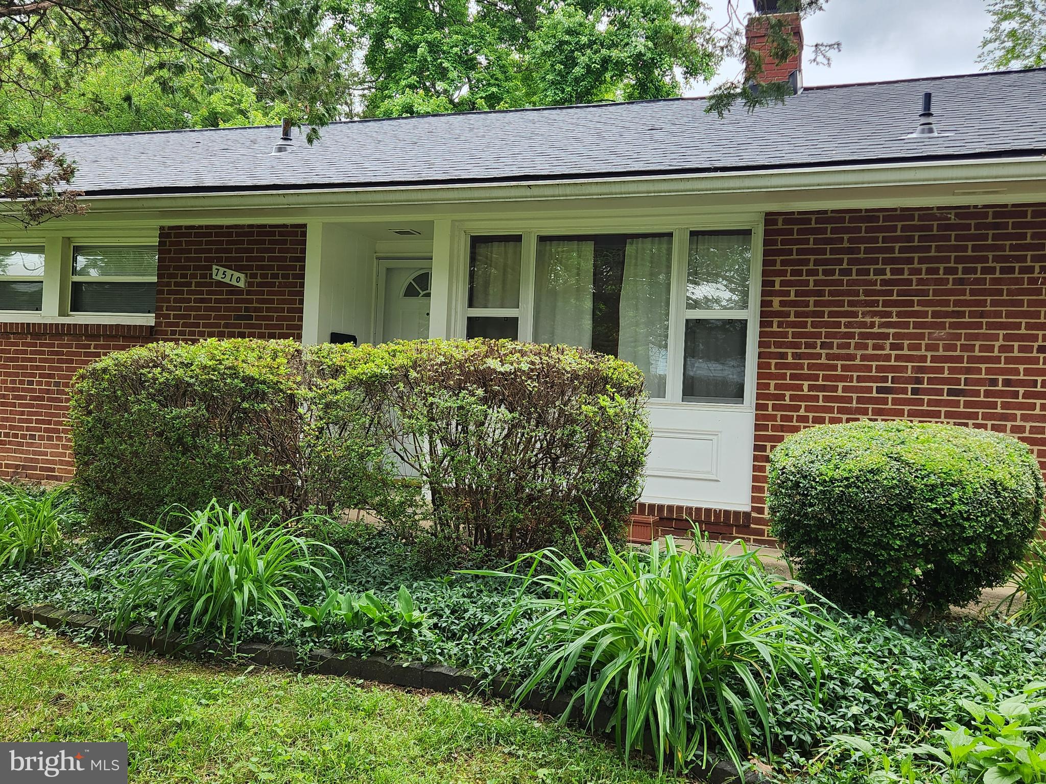 7510 Hogarth Street Springfield, VA 22151 - Photo 2 of 47 Gallery Image 2
