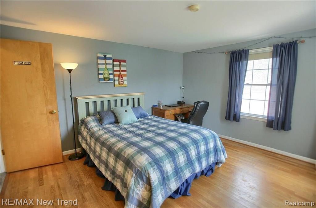 36307 West Lyman Road Farmington Hills, MI 48331 - Photo 23 of 33