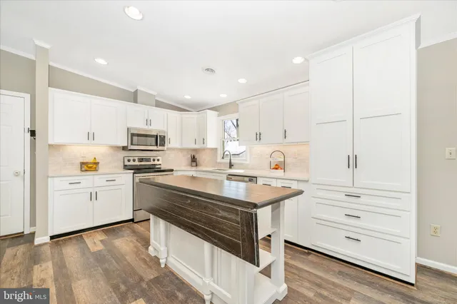 $725,000 | 4134 Walnutwood Court, Mount Airy, MD 21771