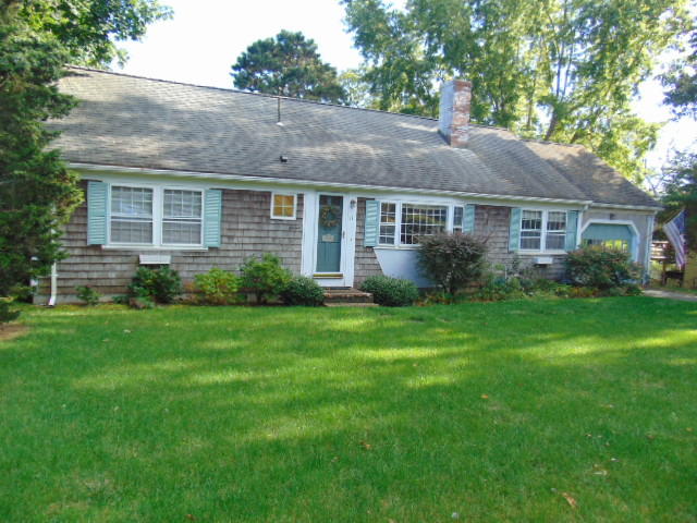 11 Locust Grove Road Harwich, MA 02645 - Photo 2 of 8 15 Windjammer Others 046 (002)