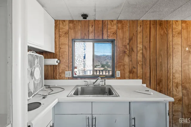 a room with a bed and a table