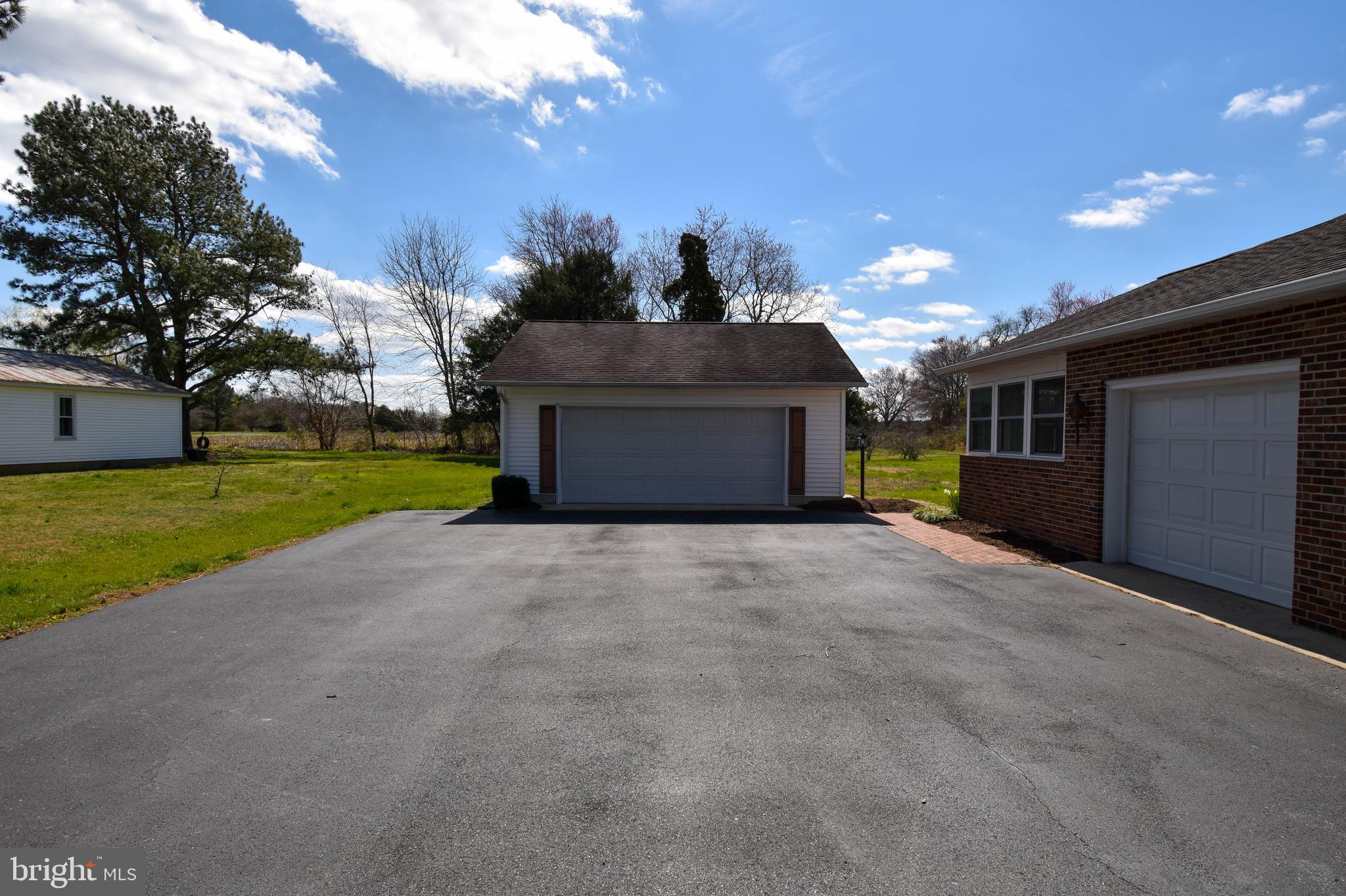 20 Lighthouse Road Selbyville, DE 19975 - Photo 34 of 35 Garage View