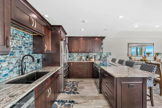 $6,500 | 995 N Highway, Unit 510, Indialantic, FL 32903