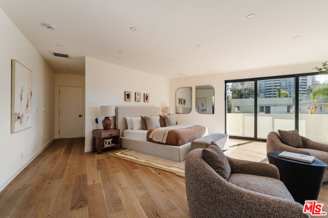726 Howard Street Marina del Rey, CA 90292 - Photo 30 of 47 a living room with furniture and a large window