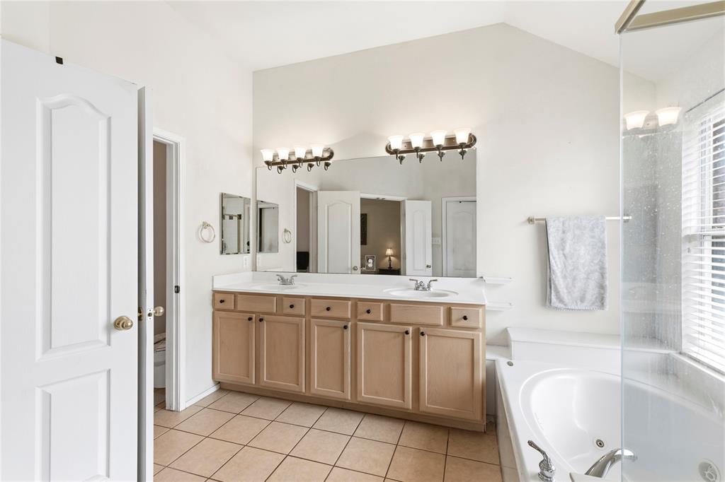 3724 Ranchman Boulevard Denton, TX 76210 - Photo 19 of 31