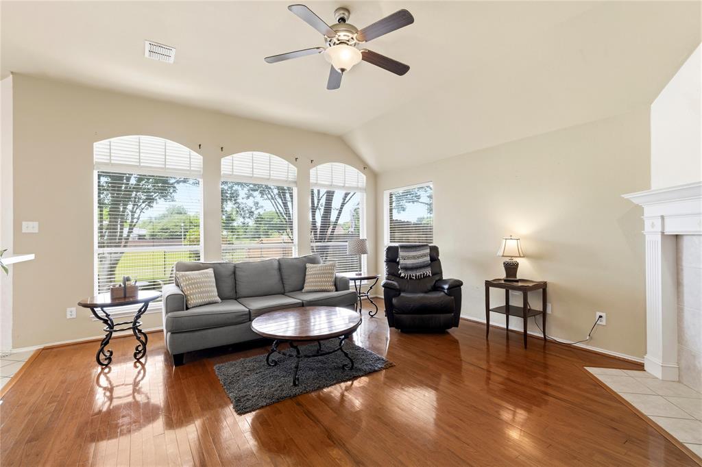 3724 Ranchman Boulevard Denton, TX 76210 - Photo 4 of 31