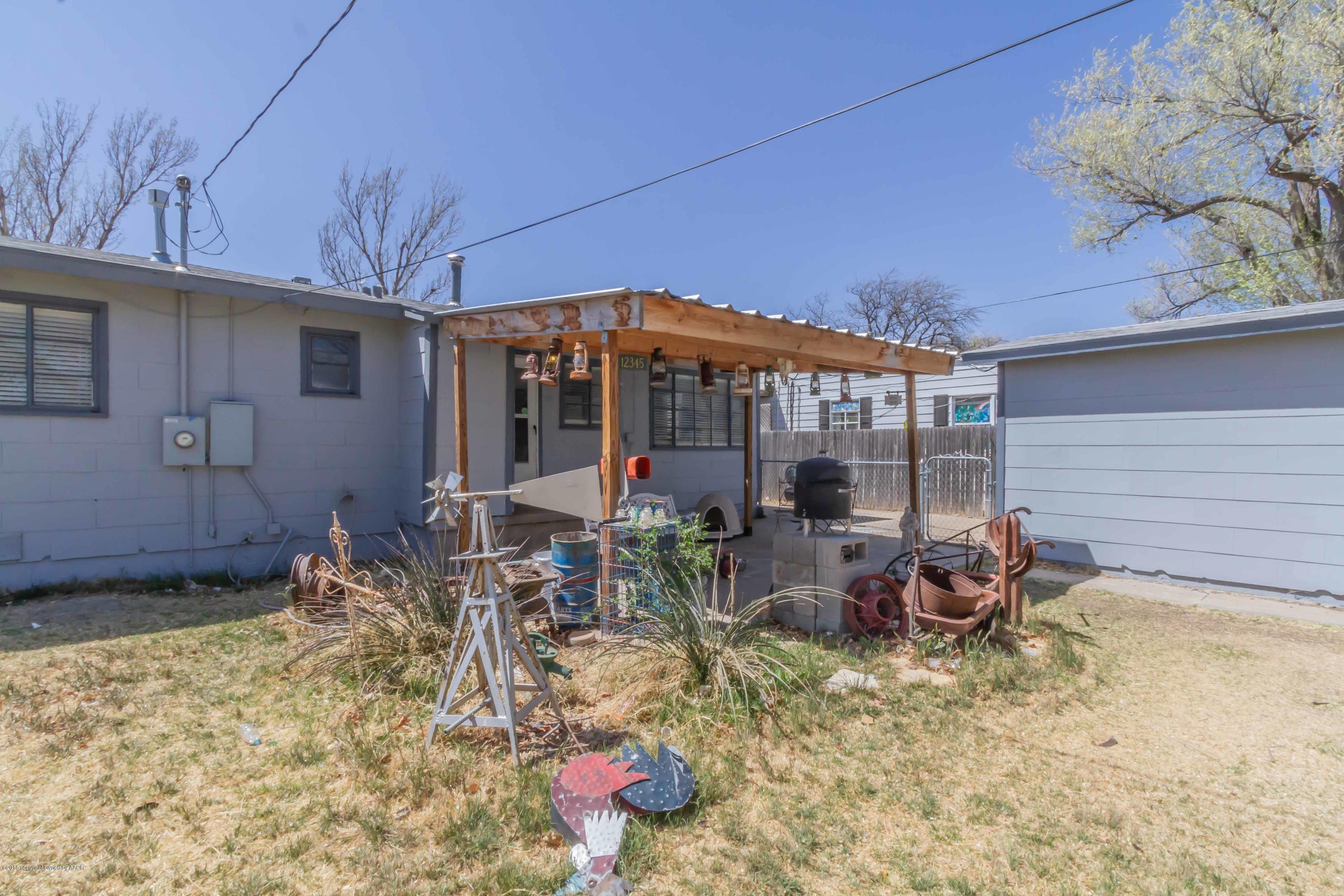 4431 Cline Road Amarillo, TX 79110 - Photo 32 of 33 BACKYARD VIEW 1
