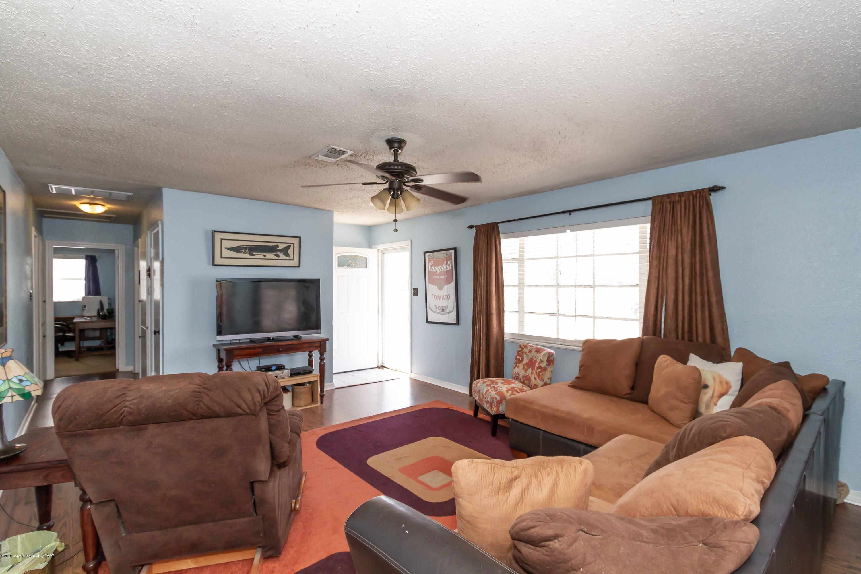 4431 Cline Road Amarillo, TX 79110 - Photo 5 of 33 LIVING ROOM VIEW 1