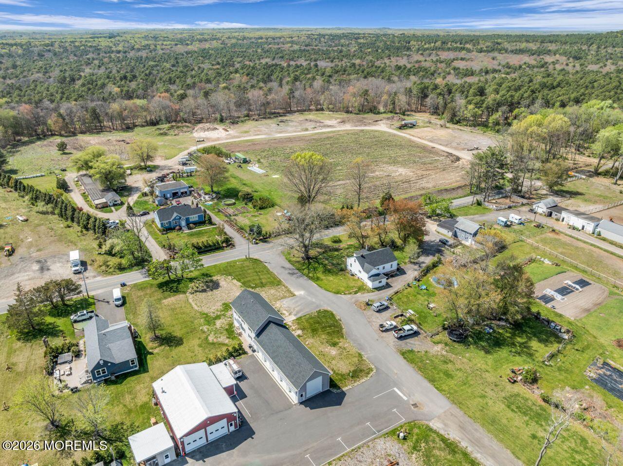 553 Colts Neck Road, Unit B Farmingdale, NJ 07727 - Photo 6 of 34 photos_web_resolution_Hommati245