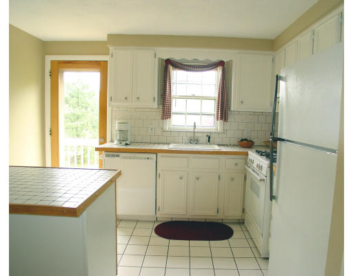 19 Old Bolton Road Hudson, MA 01749 - Photo 3 of 11 Gallery Image 3