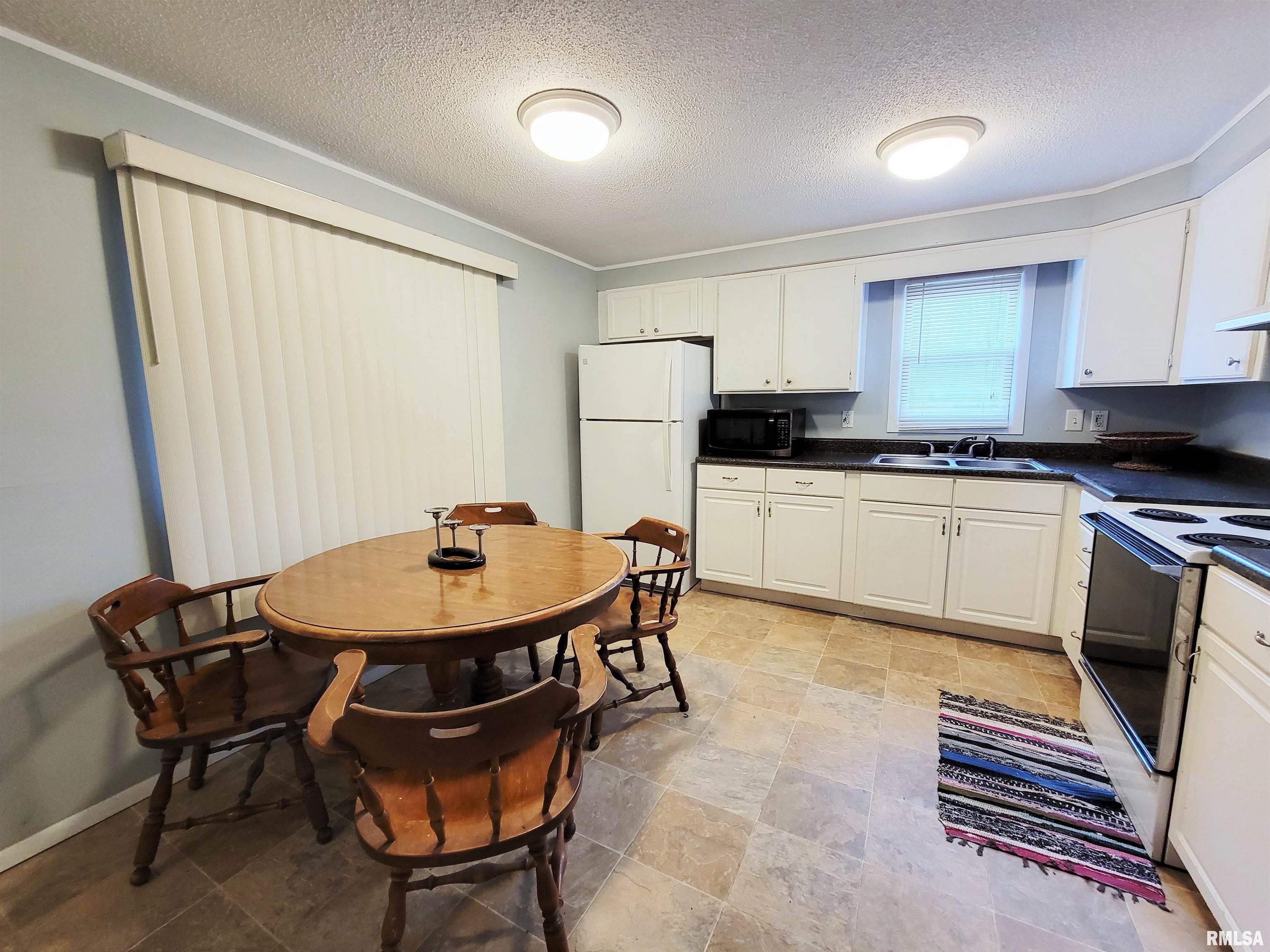 3008 Terra Court Springfield, IL 62707 - Photo 5 of 16