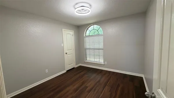 a view of empty room with window