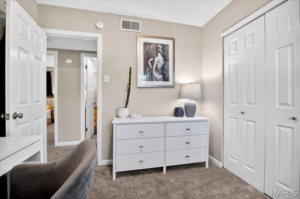 277 Ramsey Lane Ballwin, MO 63021 - Photo 15 of 27