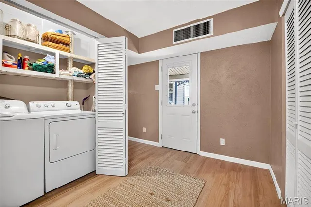 $324,999 | 277 Ramsey Lane, Ballwin, MO 63021