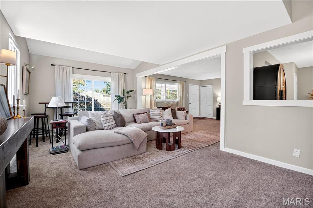 277 Ramsey Lane Ballwin, MO 63021 - Photo 9 of 27