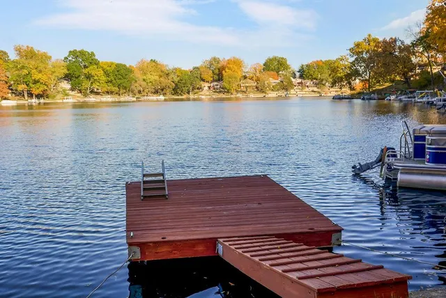 $587,000 | 779 Northwest South Shore Drive, Lake Waukomis, MO 64151