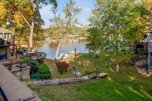 $587,000 | 779 Northwest South Shore Drive, Lake Waukomis, MO 64151