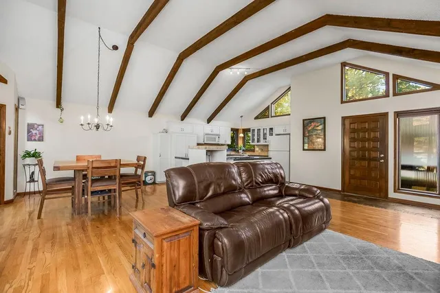 $587,000 | 779 Northwest South Shore Drive, Lake Waukomis, MO 64151