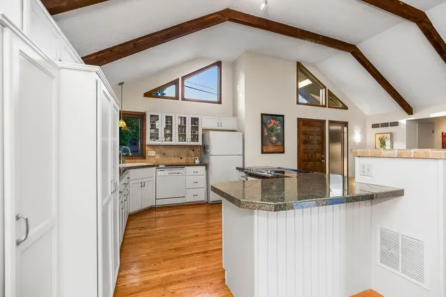 $587,000 | 779 Northwest South Shore Drive, Lake Waukomis, MO 64151