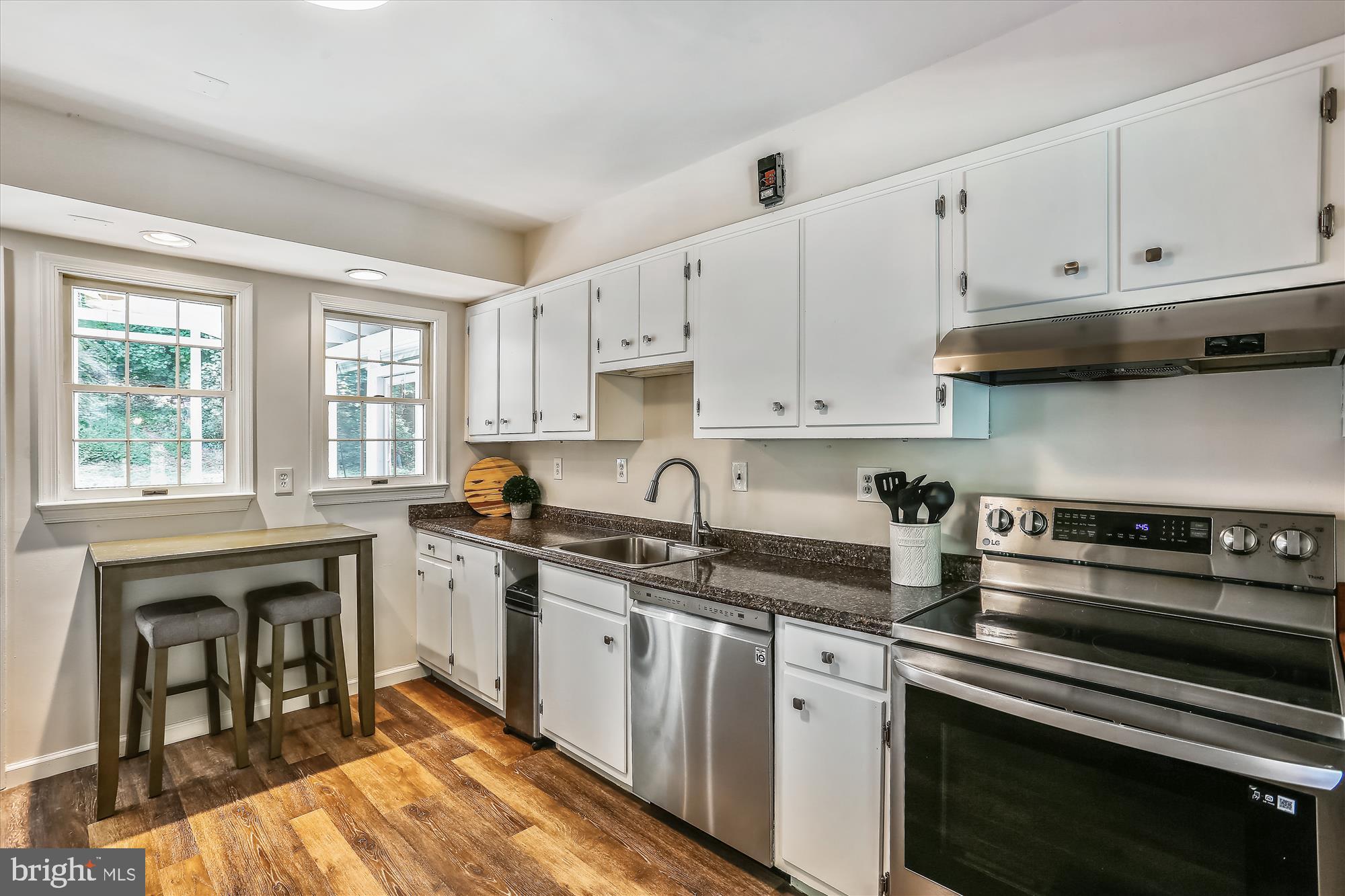 8214 Beech Tree Road Bethesda, MD 20817 - Photo 11 of 50 Kitchen