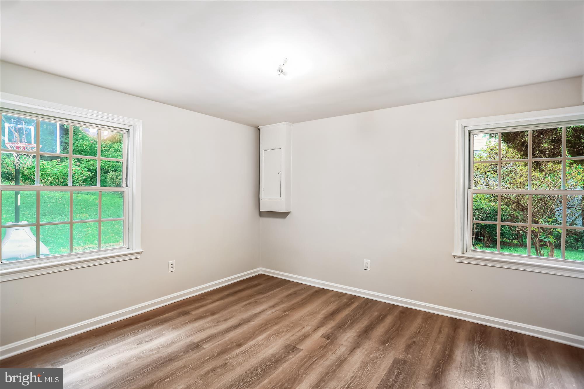 8214 Beech Tree Road Bethesda, MD 20817 - Photo 36 of 50 LL Bedroom