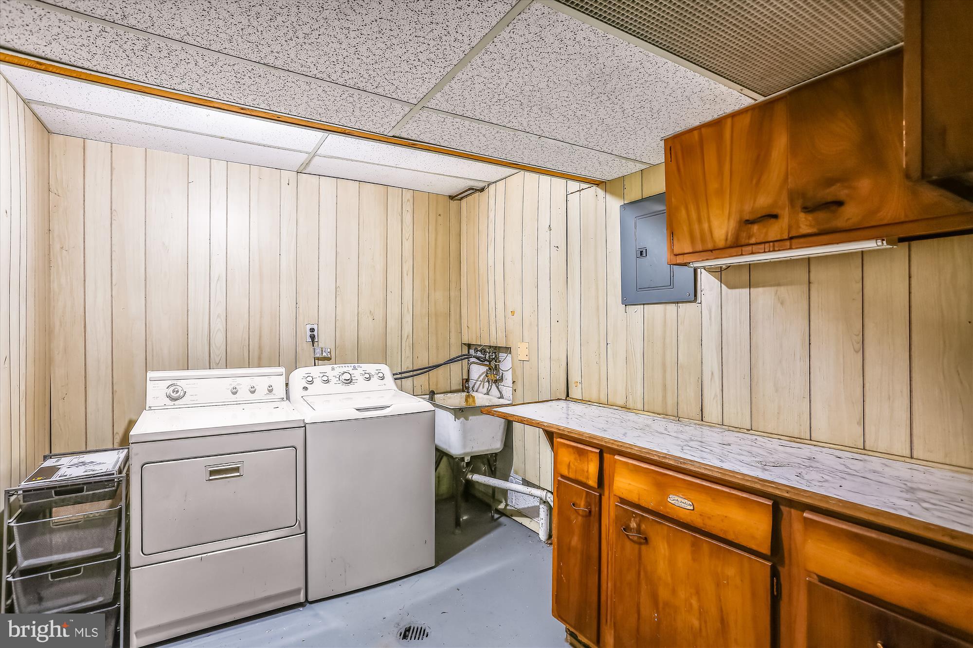 8214 Beech Tree Road Bethesda, MD 20817 - Photo 43 of 50 Laundry Room