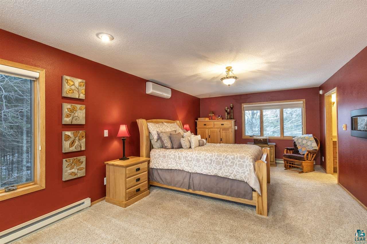 6404 Arnold Road Duluth, MN 55803 - Photo 27 of 38 Master Suite