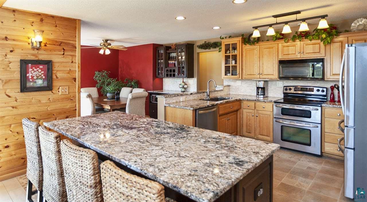 6404 Arnold Road Duluth, MN 55803 - Photo 5 of 38 Center Island/Breakfast Bar