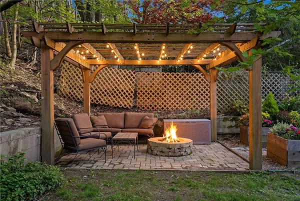 $899,000 | 6728 Beacon Street, Pittsburgh, PA 15217
