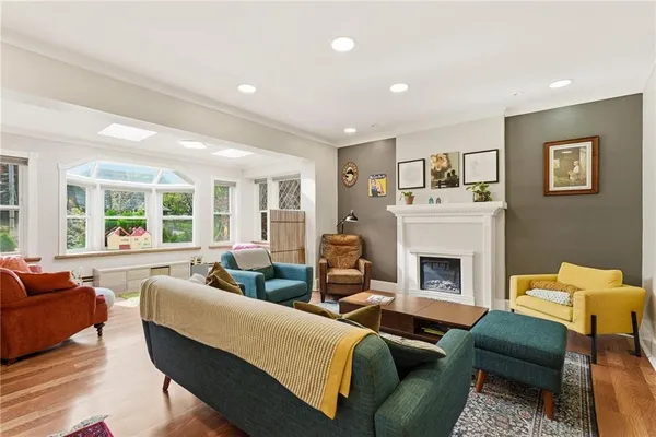 $899,000 | 6728 Beacon Street, Pittsburgh, PA 15217