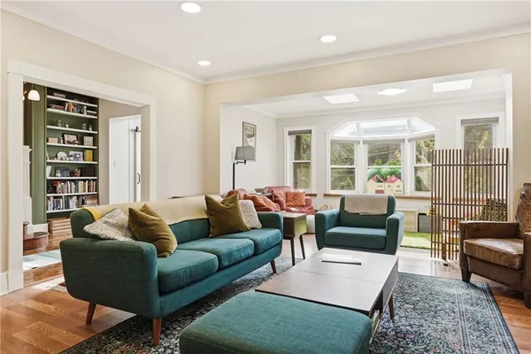 $899,000 | 6728 Beacon Street, Pittsburgh, PA 15217