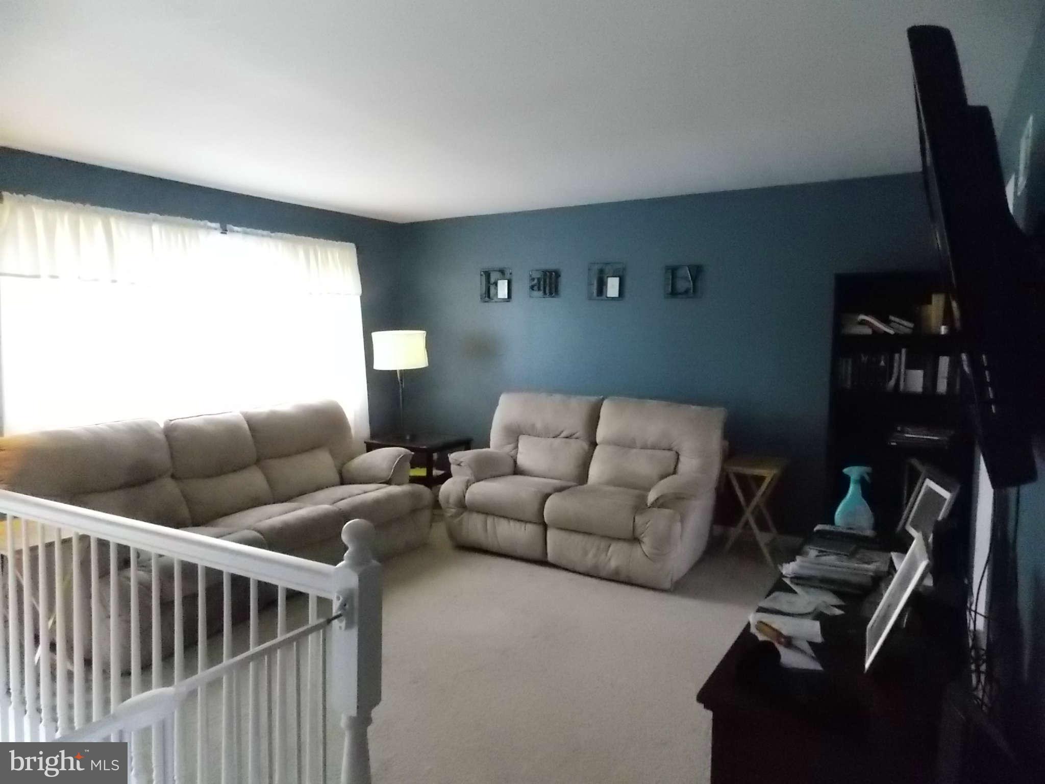 10468 Mapleton Road Shippensburg, PA 17257 - Photo 5 of 23 Living Room