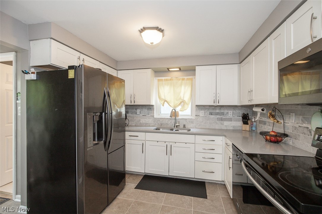 1724 Wiltshire Road Akron, OH 44313 - Photo 8 of 31