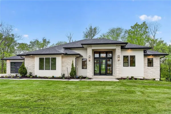 $1,699,999 | 7260 Northwest Pampas Lane, Parkville, MO 64152