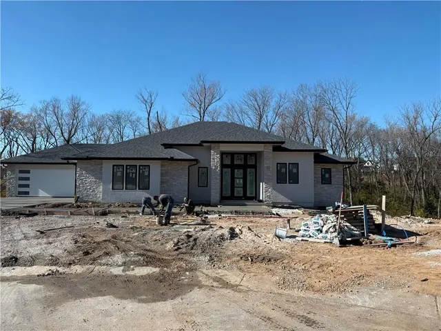 $1,699,999 | 7260 Northwest Pampas Lane, Parkville, MO 64152