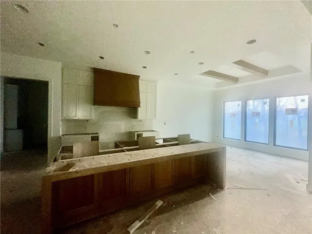 $1,699,999 | 7260 Northwest Pampas Lane, Parkville, MO 64152