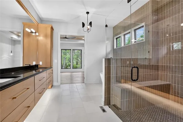 $1,699,999 | 7260 Northwest Pampas Lane, Parkville, MO 64152