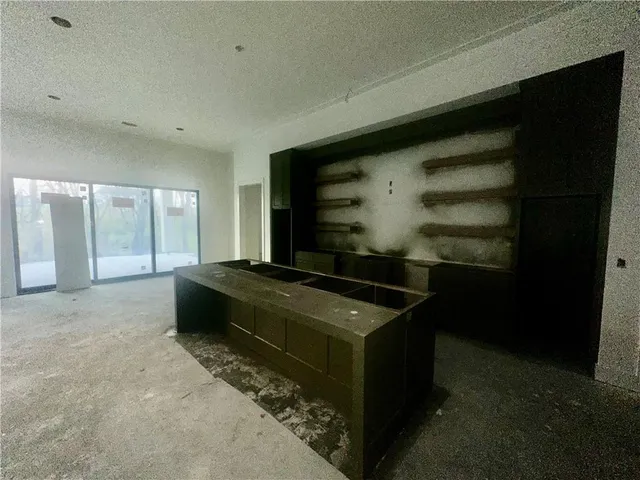 $1,699,999 | 7260 Northwest Pampas Lane, Parkville, MO 64152