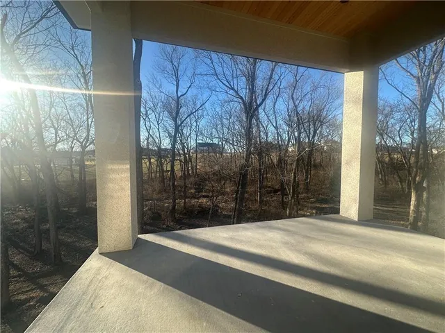 $1,699,999 | 7260 Northwest Pampas Lane, Parkville, MO 64152