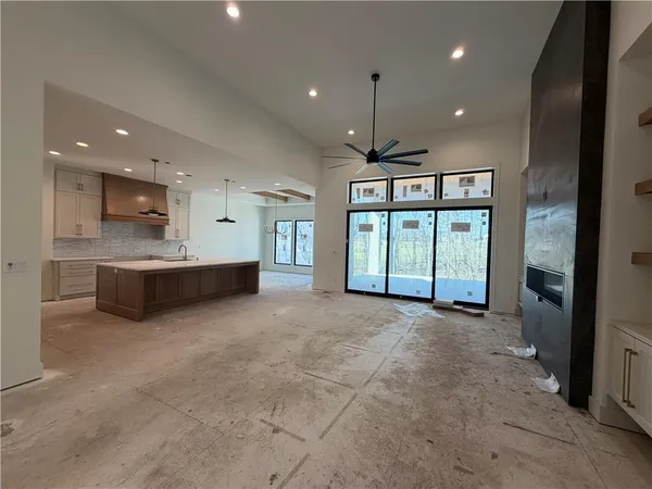 $1,699,999 | 7260 Northwest Pampas Lane, Parkville, MO 64152