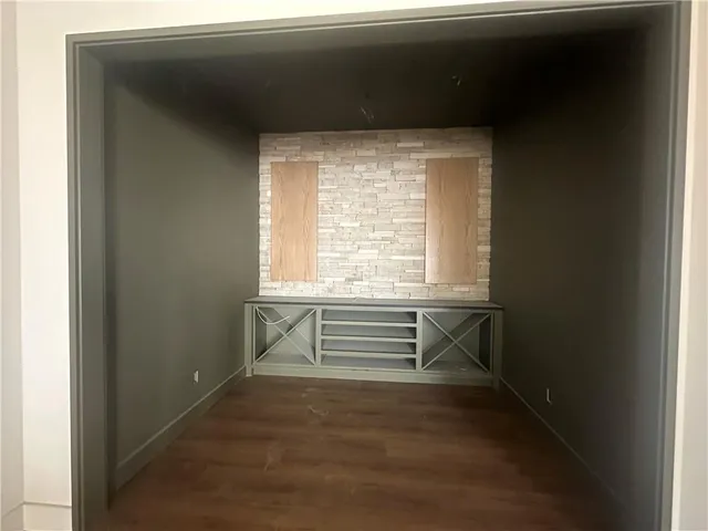 $1,699,999 | 7260 Northwest Pampas Lane, Parkville, MO 64152