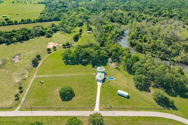 $549,000 | 5373 County Road 898, West Columbia, TX 77486