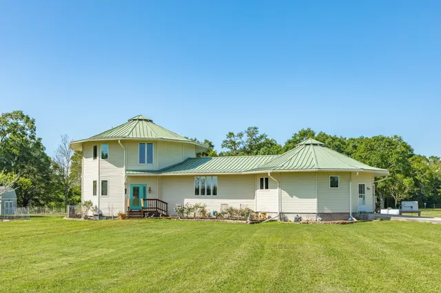 $549,000 | 5373 County Road 898, West Columbia, TX 77486