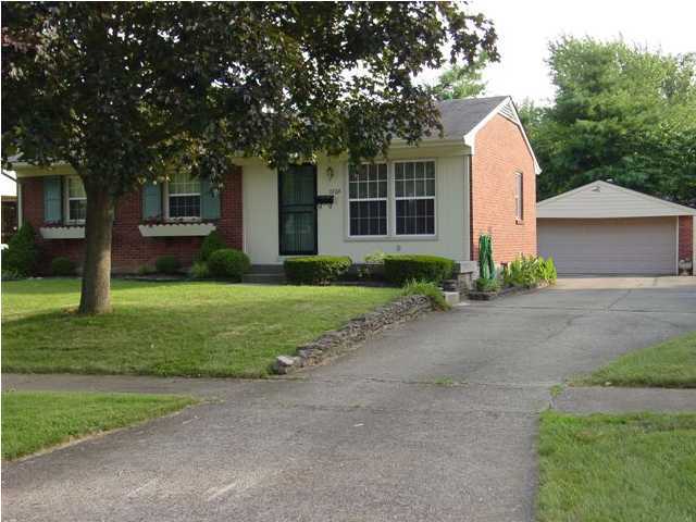 3709 Chatham Road Louisville, KY 40218 - Photo 1 of 7 Primary Photo
