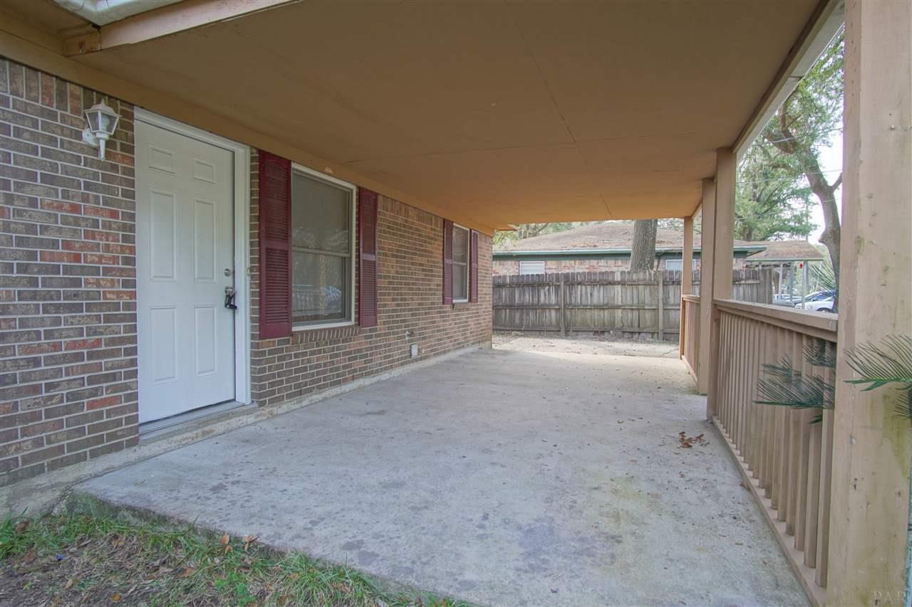5688 Muldoon Road Pensacola, FL 32526 - Photo 2 of 23